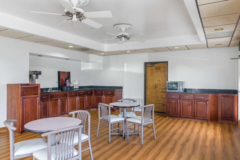 Motel 6 Waycross Εξωτερικό φωτογραφία